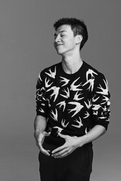 尹昉最新照片,魅力依旧，时光荏苒