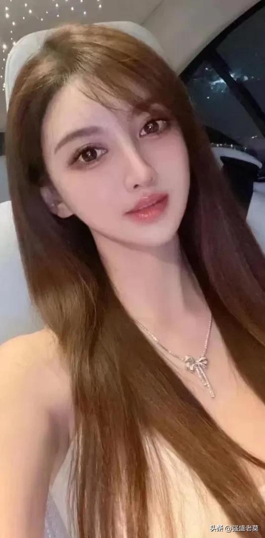 田冲生活照图片,平凡中的温馨时光