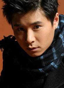 伊扬个人资料简介,才华横溢的年轻艺术家，揭秘其多彩人生